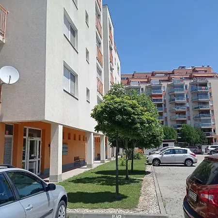Viktoria ~vizparti ~ Medences ~ Apartament Siófok