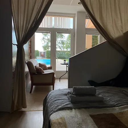 Apartament Viktoria ~vizparti ~ Medences ~ *
